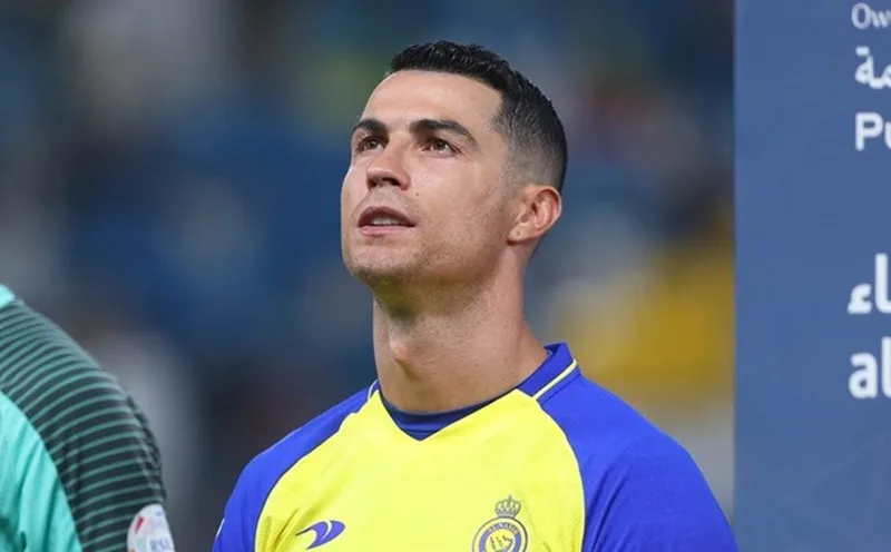Ronaldo và Messi ai giỏi hơn