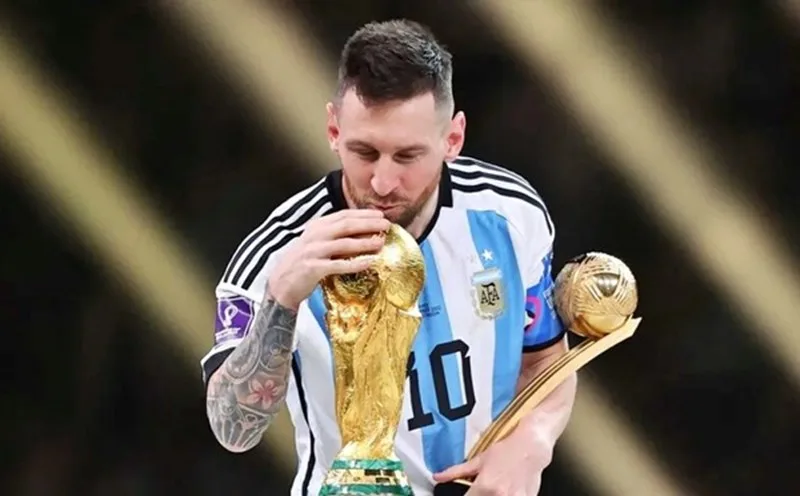 Ronaldo và Messi ai giỏi hơn