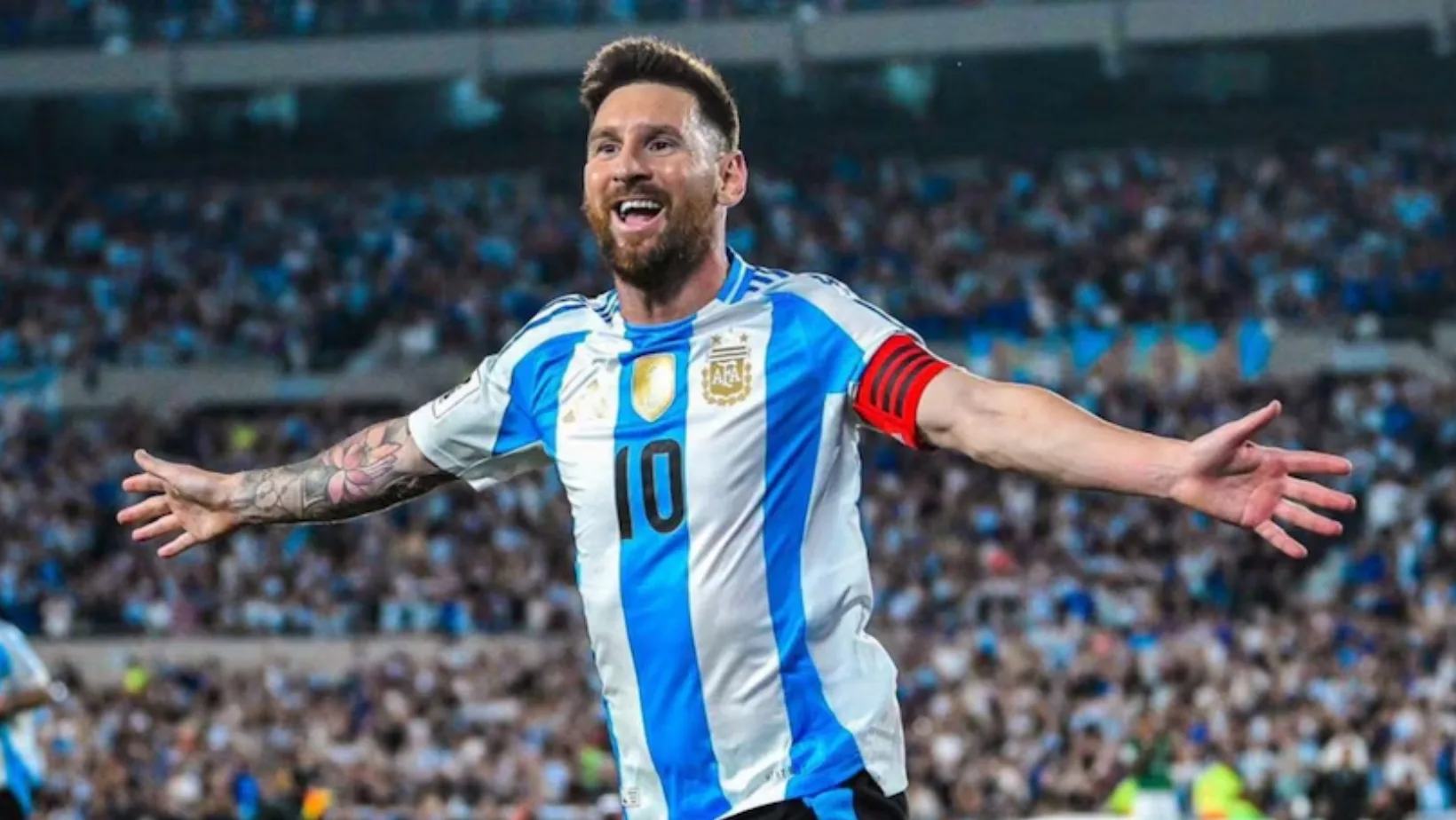 Ronaldo và Messi ai giỏi hơn