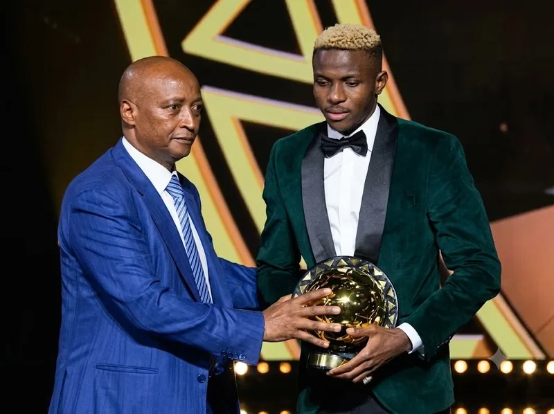 Victor Osimhen sở hữu nhiều dấu ấn đáng nhớ từ chức vô địch U-17 World Cup đến danh hiệu Vua phá lưới Serie A.